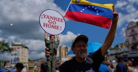 Nazionalizzazioni, sequestri e golpe militari: 23 anni di guerra per il petrolio tra Usa e Venezuela