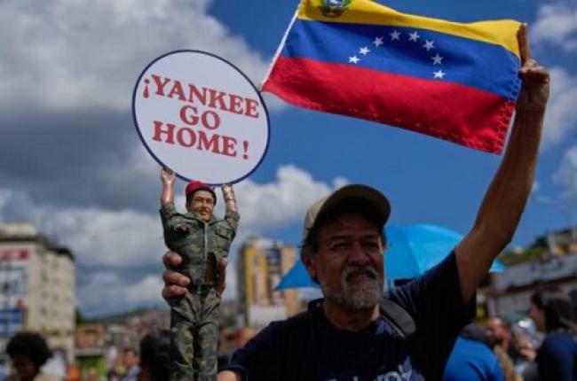 Nazionalizzazioni, sequestri e golpe militari: 23 anni di guerra per il petrolio tra Usa e Venezuela